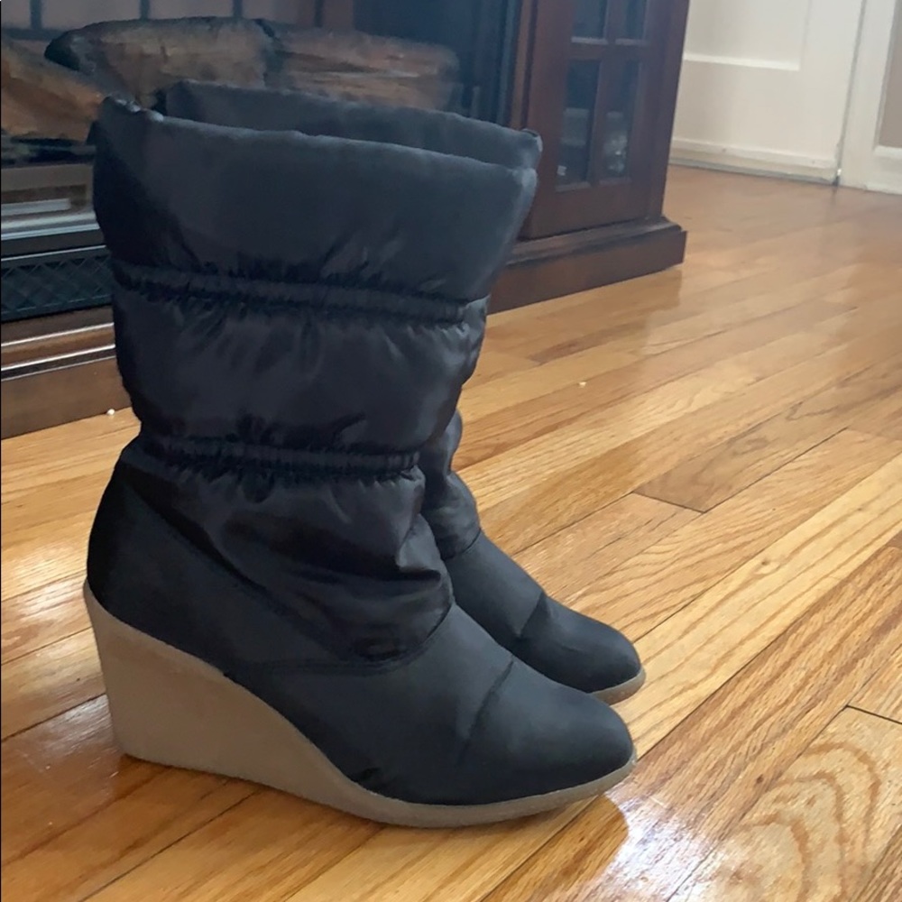 No boundaries winter wedge boots